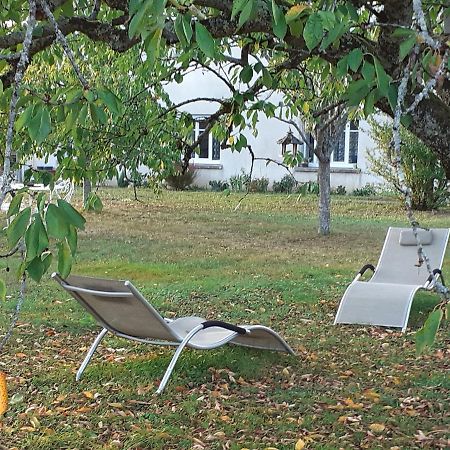 Les Trois Charmes Hotel Chaucenne Екстериор снимка