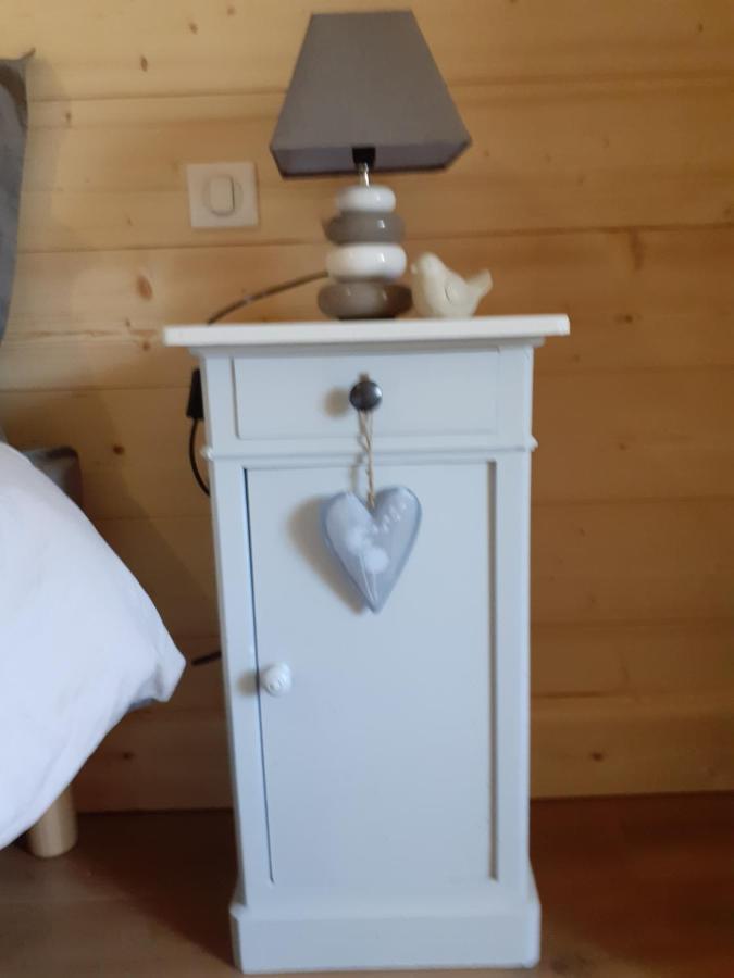 Les Trois Charmes Hotel Chaucenne Екстериор снимка