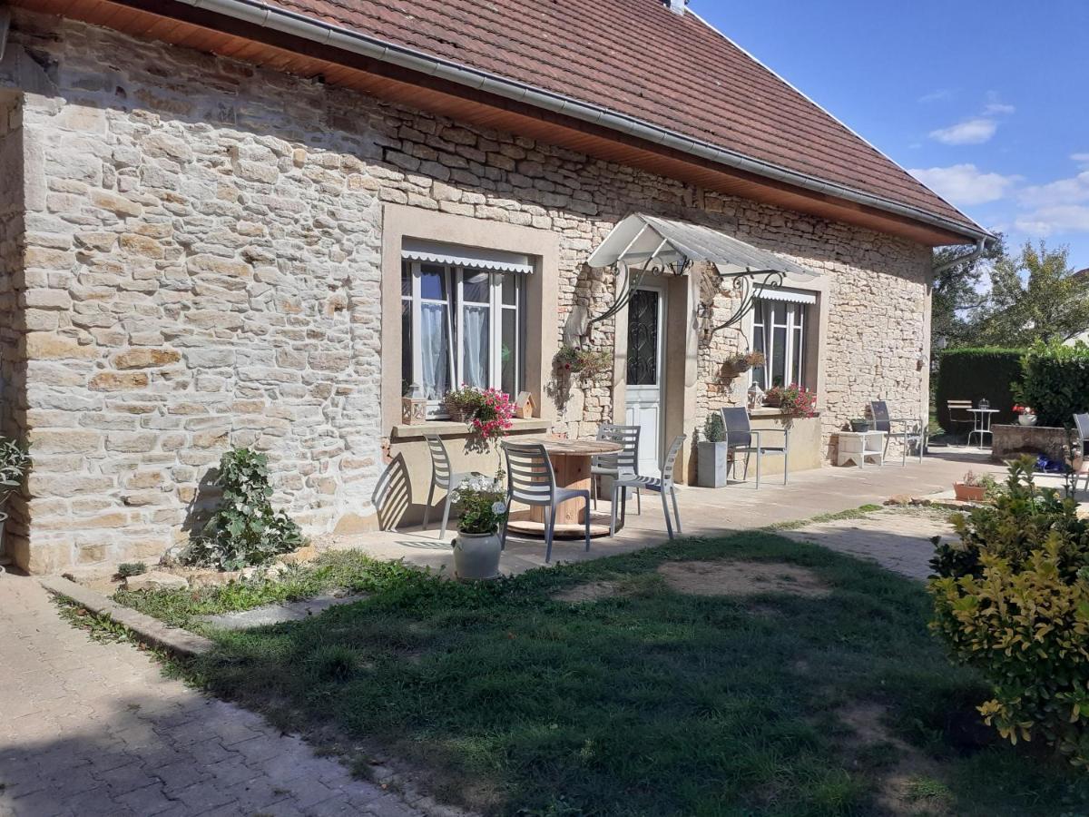 Les Trois Charmes Hotel Chaucenne Екстериор снимка