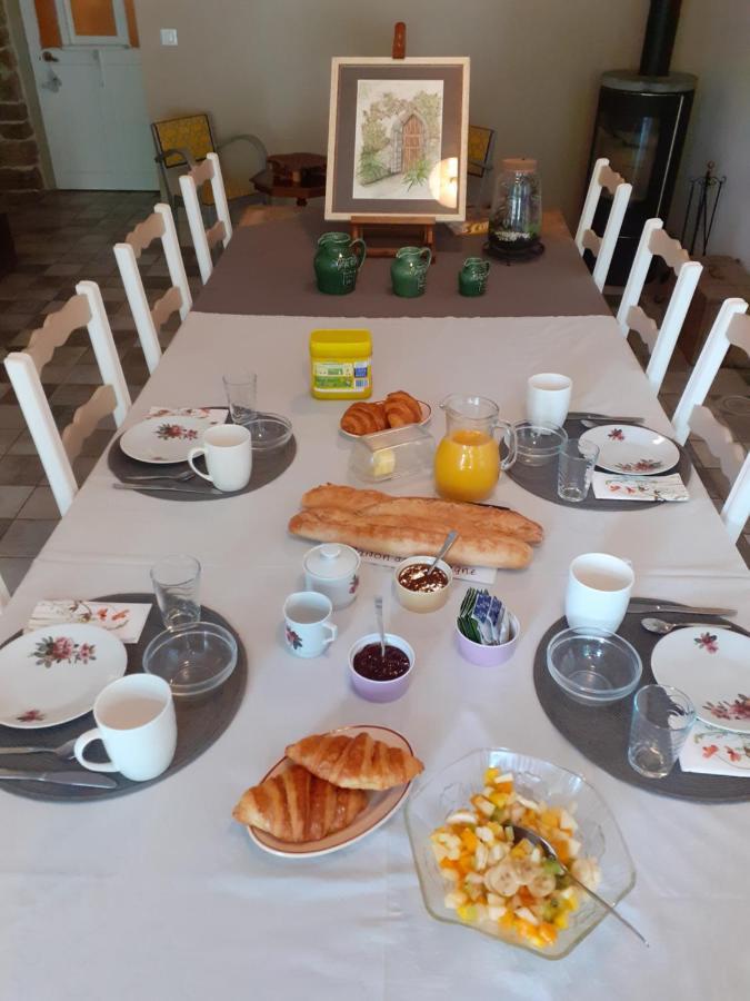 Les Trois Charmes Hotel Chaucenne Екстериор снимка
